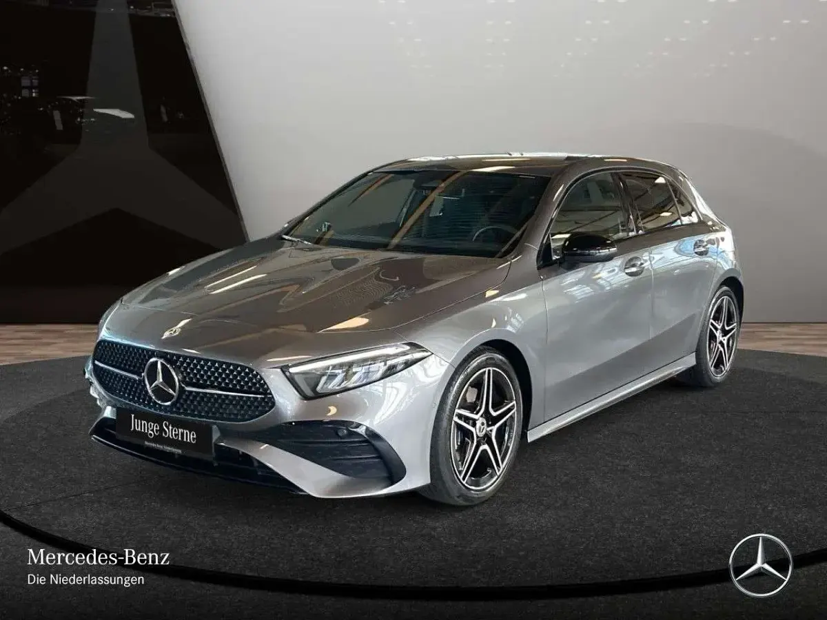 Gebraucht Mercedes A180 AMG 136 PS (100 kW) 2025 Grau Limousine