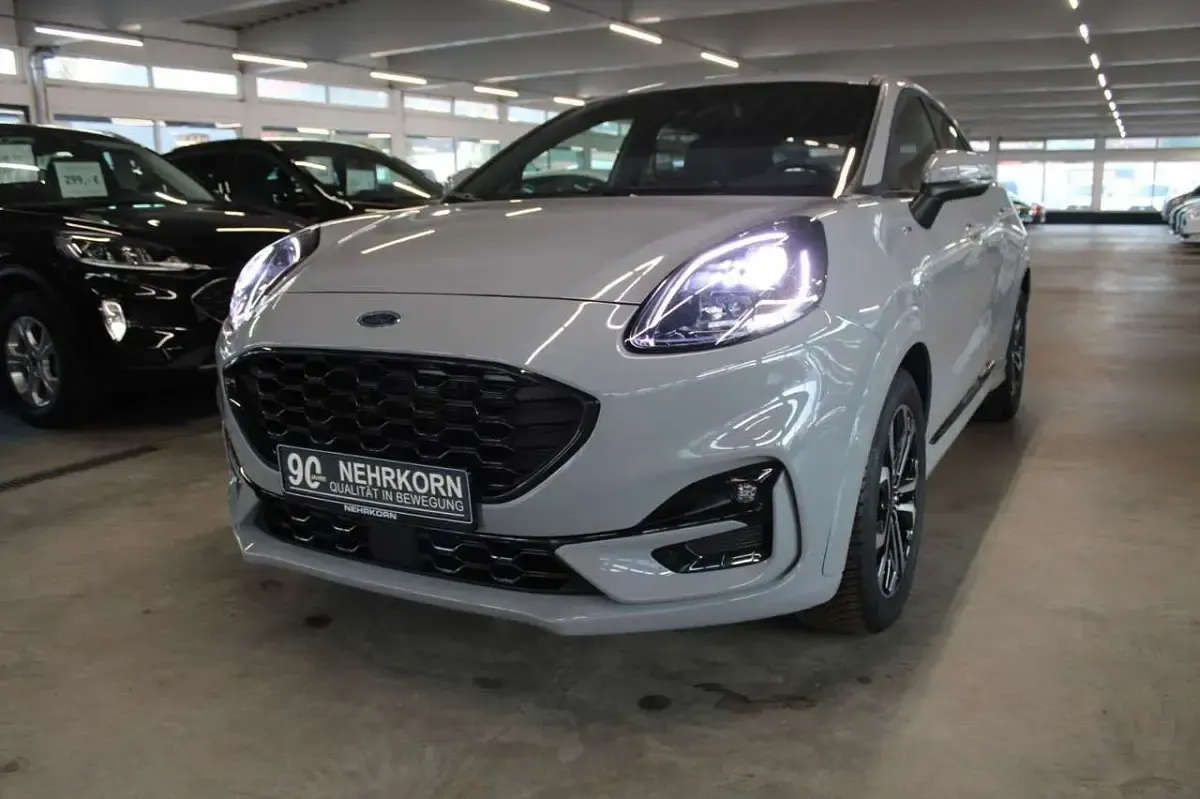 Second-hand Ford Puma ST-Line X 155 CP (114 kW) 2023 Gri SUV