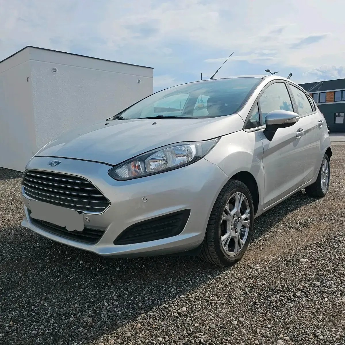 Gebraucht Ford Fiesta 80 PS (58 kW) 2013 Silber Kleinwagen