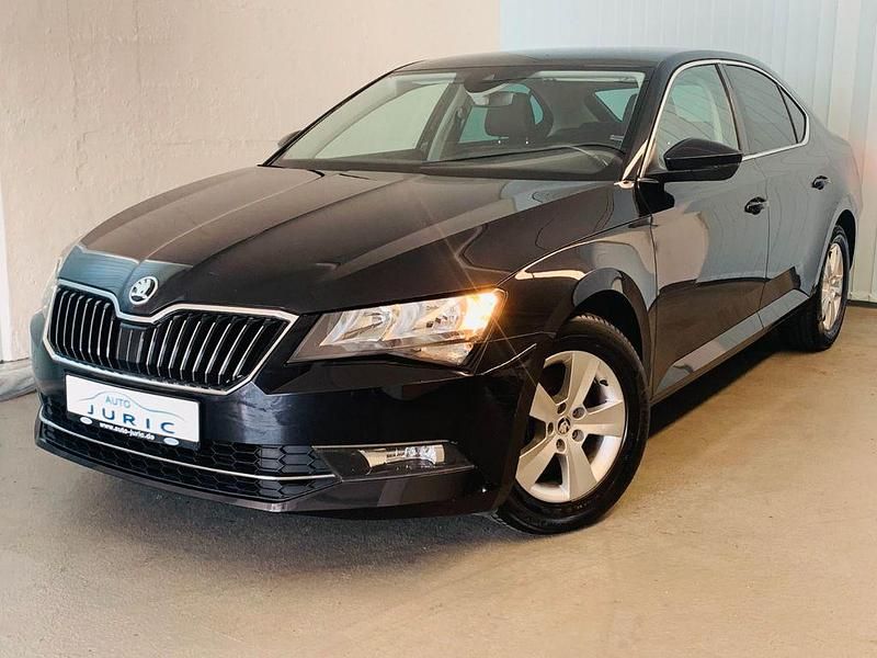 Schwarz Gebraucht 2017 Skoda Superb Ambition Limousine | 16.990 € (Fairer Preis) - Bild 1/4