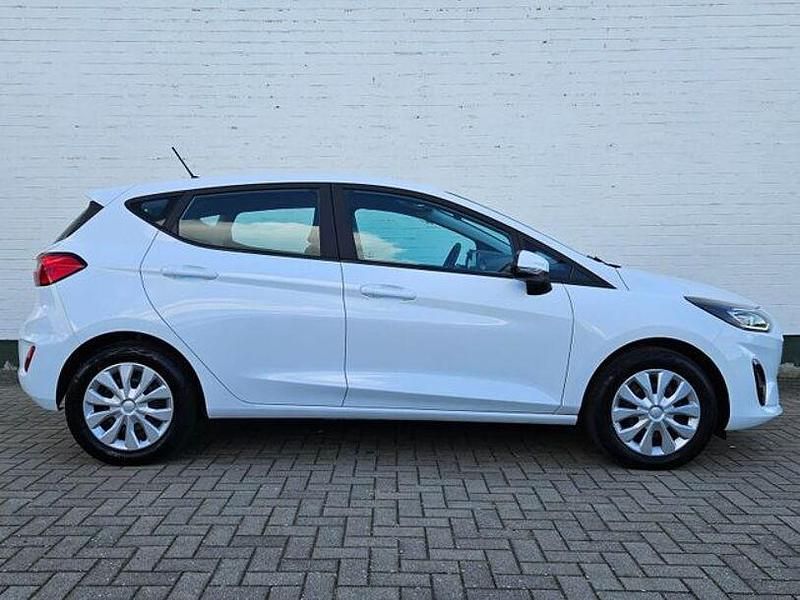 Gebraucht Ford Fiesta 101 PS (74 kW) 2022 Frostweiß Kleinwagen