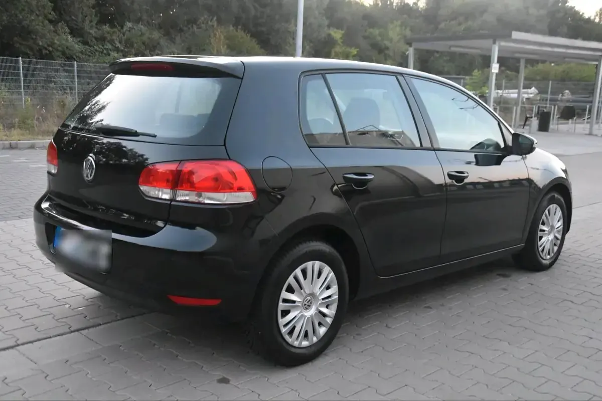 Gebraucht VW Golf VI 80 PS (58 kW) 2010 Schwarz Limousine
