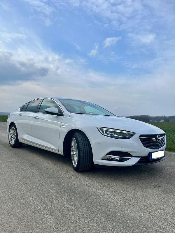 Gebraucht Opel Insignia 136 PS (100 kW) 2017 Weiß Limousine