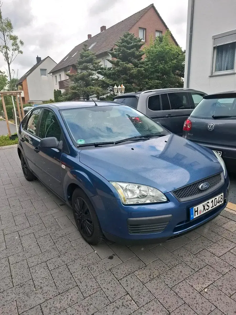 Używany Ford Focus 116 KM (85 kW) 2006 Niebieski Sedan/Limuzyna