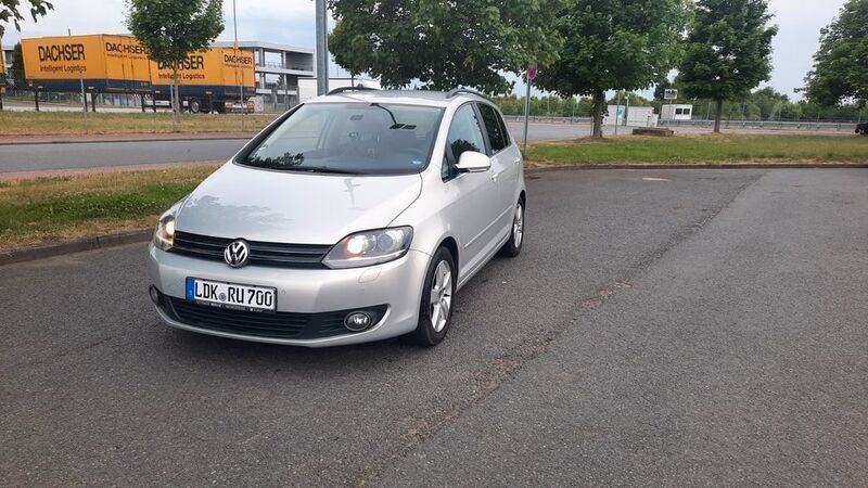 Silber Gebraucht 2012 VW Golf Plus Comfortline Van / Kleinbus | 5.800 € (Fairer Preis) - Bild 1/4
