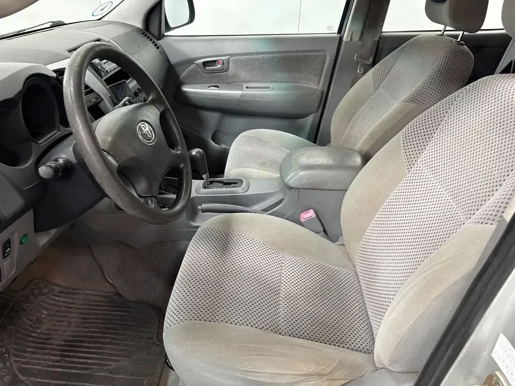 Gebraucht Toyota HiLux 171 PS (125 kW) 2007 Silber Pickup