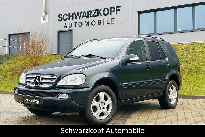 Gebraucht Mercedes ML270 163 PS (119 kW) 2003 Schwarz SUV