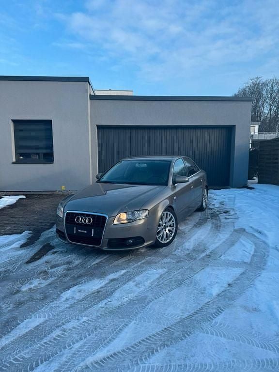 Beige Gebraucht 2006 Audi A4 Sport Limousine | 3.900 € (Fairer Preis) - Bild 1/4