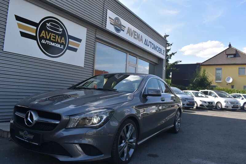 Grau Gebraucht 2014 Mercedes CLA200 Limousine | 14.900 € (Fairer Preis) - Bild 1/4