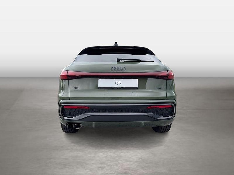 Neu Audi Q5 Sportback Sport 204 PS (150 kW) 2025 Grün SUV