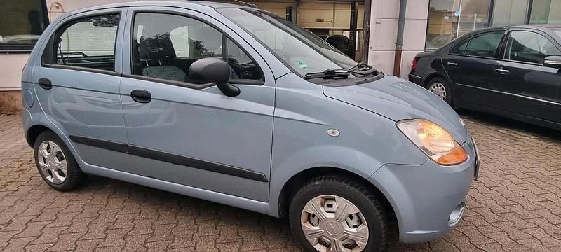 Blau Gebraucht 2010 Chevrolet Matiz Kleinwagen | 1.599 € (Fairer Preis) - Bild 1/4