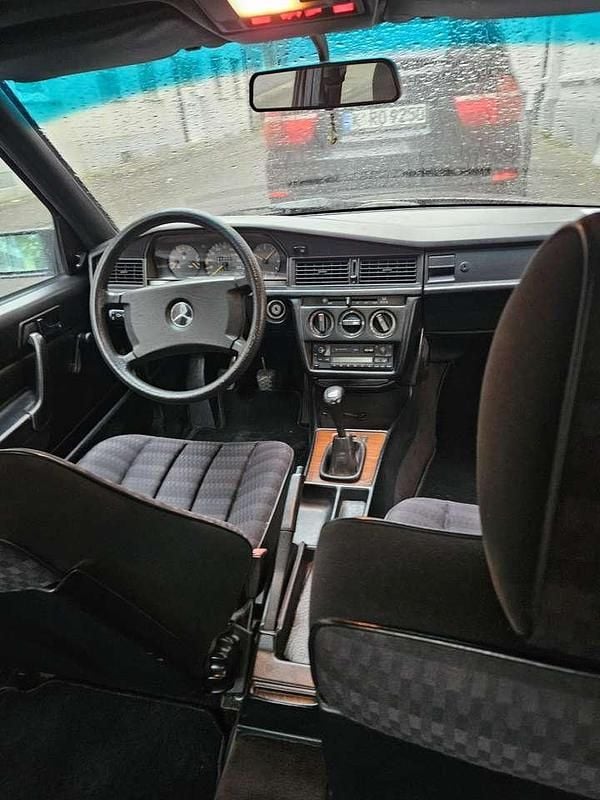 Gebraucht 1990 Mercedes 190 Limousine | 2.999 € - Bild 1/4