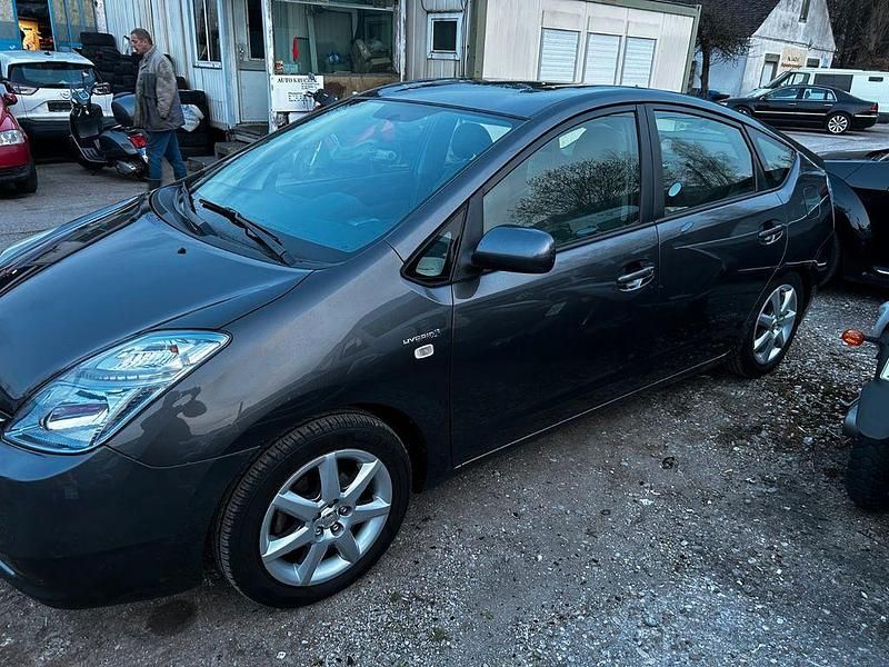 Gebraucht Toyota Prius Sol 77 PS (56 kW) 2008 Grau Kleinwagen