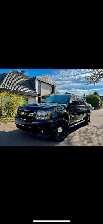 Schwarz Gebraucht 2008 Chevrolet Avalanche SUV | 14.700 € - Bild 1/4
