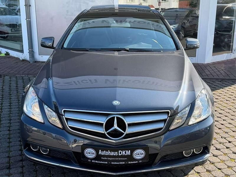 Gebraucht Mercedes E200 184 PS (135 kW) 2010 Grau Coupé