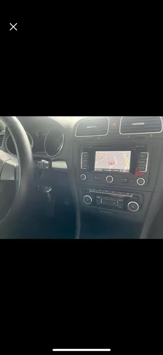 Gebraucht VW Golf 105 PS (77 kW) 2010 Weiß Coupé