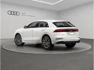 Neu Audi SQ8 Ambiente 507 PS (372 kW) 2025 Weiß (carraraweiß) SUV