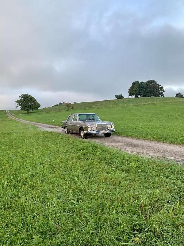 Beige Gebraucht 1971 Mercedes W109 Limousine | 45.000 € - Bild 1/4