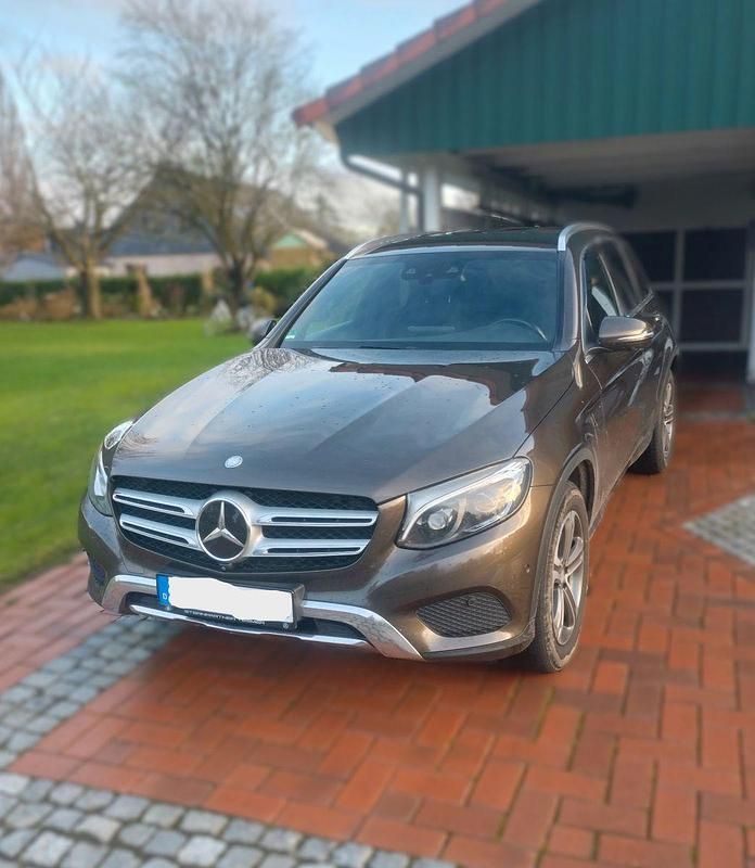 Gebraucht Mercedes GLC250 204 PS (150 kW) 2016 Braun SUV