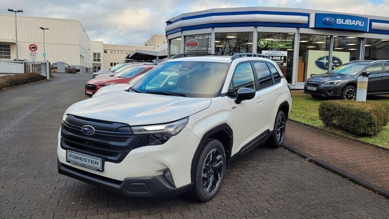 Crystal white pearl Gebraucht 2025 Subaru Forester Active SUV | 40.590 € (Guter Preis) - Bild 1/4