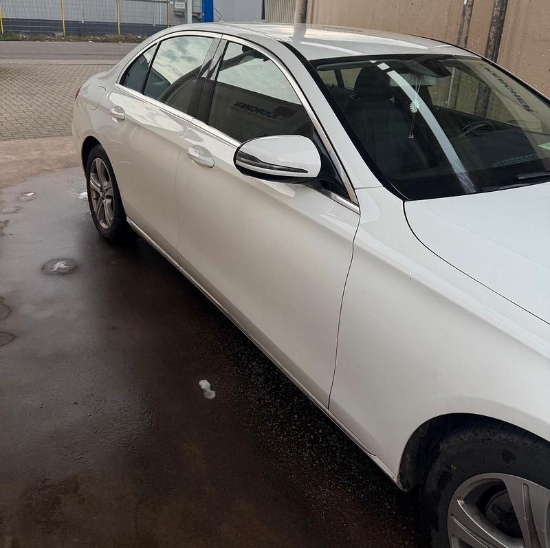 Gebraucht Mercedes E200 185 PS (136 kW) 2018 Weiß Limousine