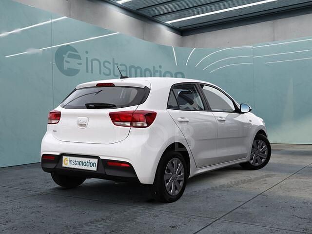 Gebraucht Kia Rio Edition 7 101 PS (74 kW) 2023 Weiß Limousine
