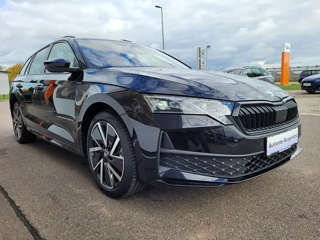 Gebraucht Skoda Octavia SportLine 150 PS (110 kW) 2025 Schwarzmagic perleffekt Kombi