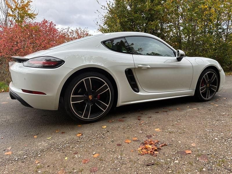 Gebraucht Porsche Cayman S 349 PS (256 kW) 2017 Weiß Coupé