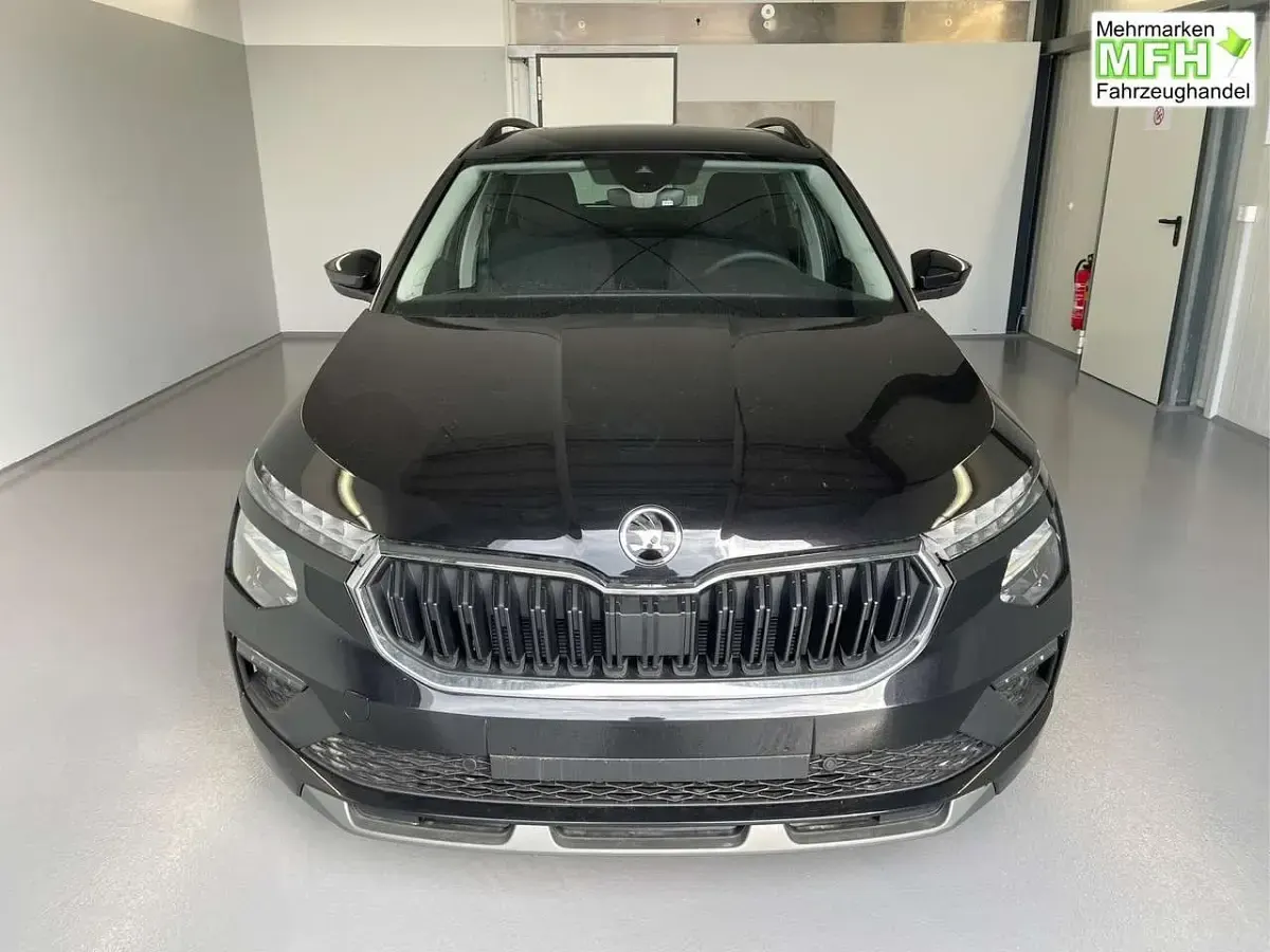 Neu Skoda Kamiq Selection 116 PS (85 kW) 2025 [1z1z] black magic me... SUV
