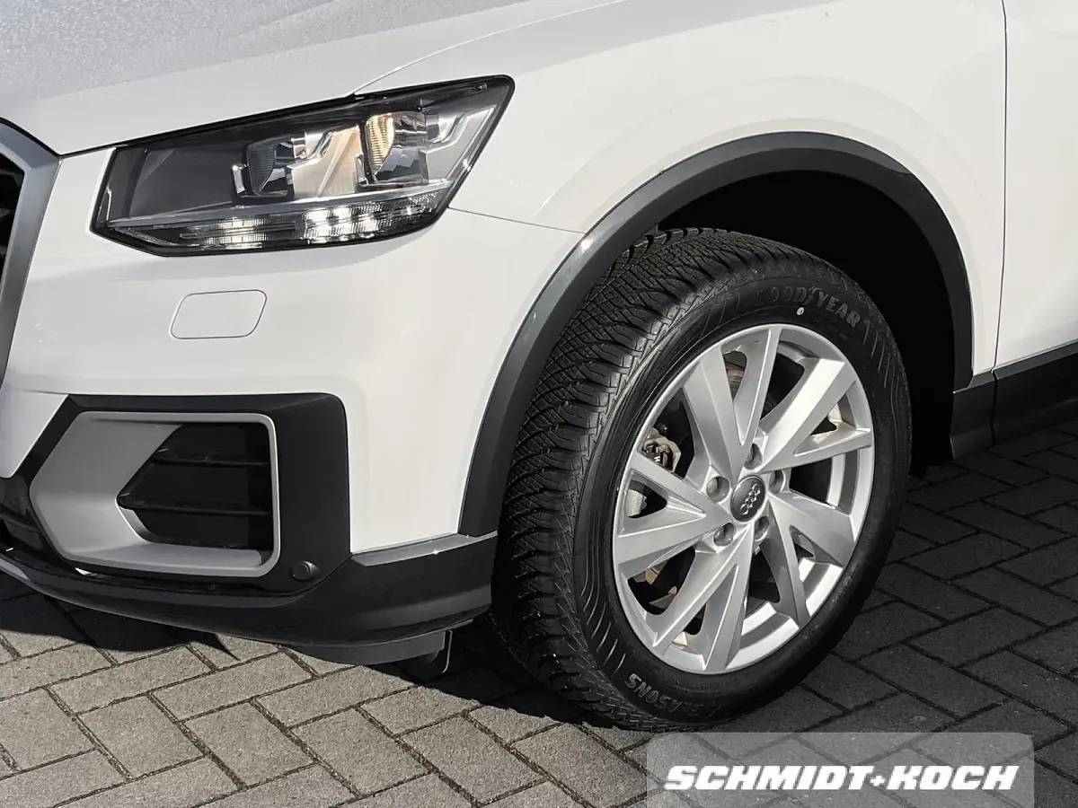 Gebraucht Audi Q2 Sport 150 PS (110 kW) 2017 Ibisweiss (weiß) SUV
