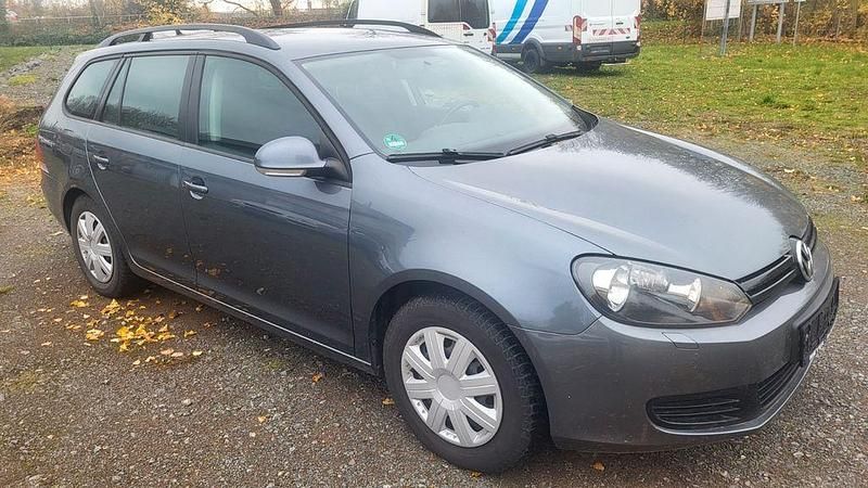 Grau Gebraucht 2011 VW Golf VI Trendline Kombi | 2.990 € (Superpreis) - Bild 1/4