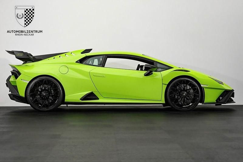 Gebraucht Lamborghini Huracán 639 PS (469 kW) 2022 Verde aries Coupé