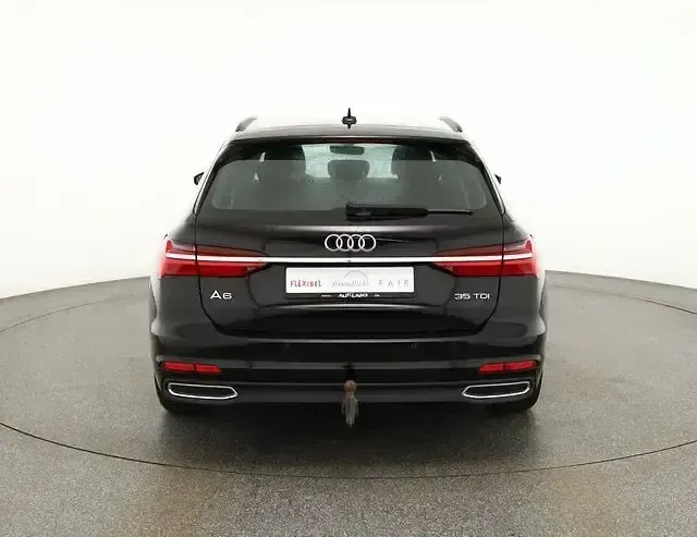 Gebraucht Audi A6 Comfort 163 PS (119 kW) 2022 Schwarz Kombi