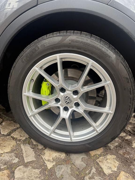 Gebraucht Porsche Cayenne 470 PS (345 kW) 2023 Grau SUV