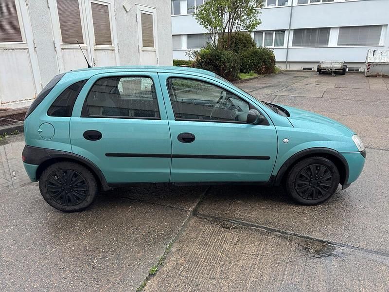 Usata Opel Corsa 75 CV (55 kW) 2003 Verde Utilitaria