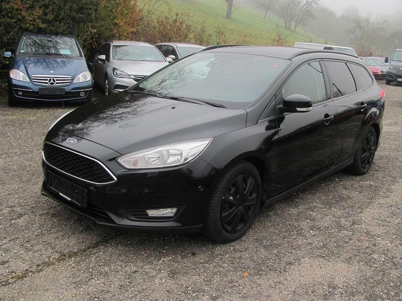 Schwarz Gebraucht 2015 Ford Focus Limousine | 4.990 € (Guter Preis) - Bild 1/4