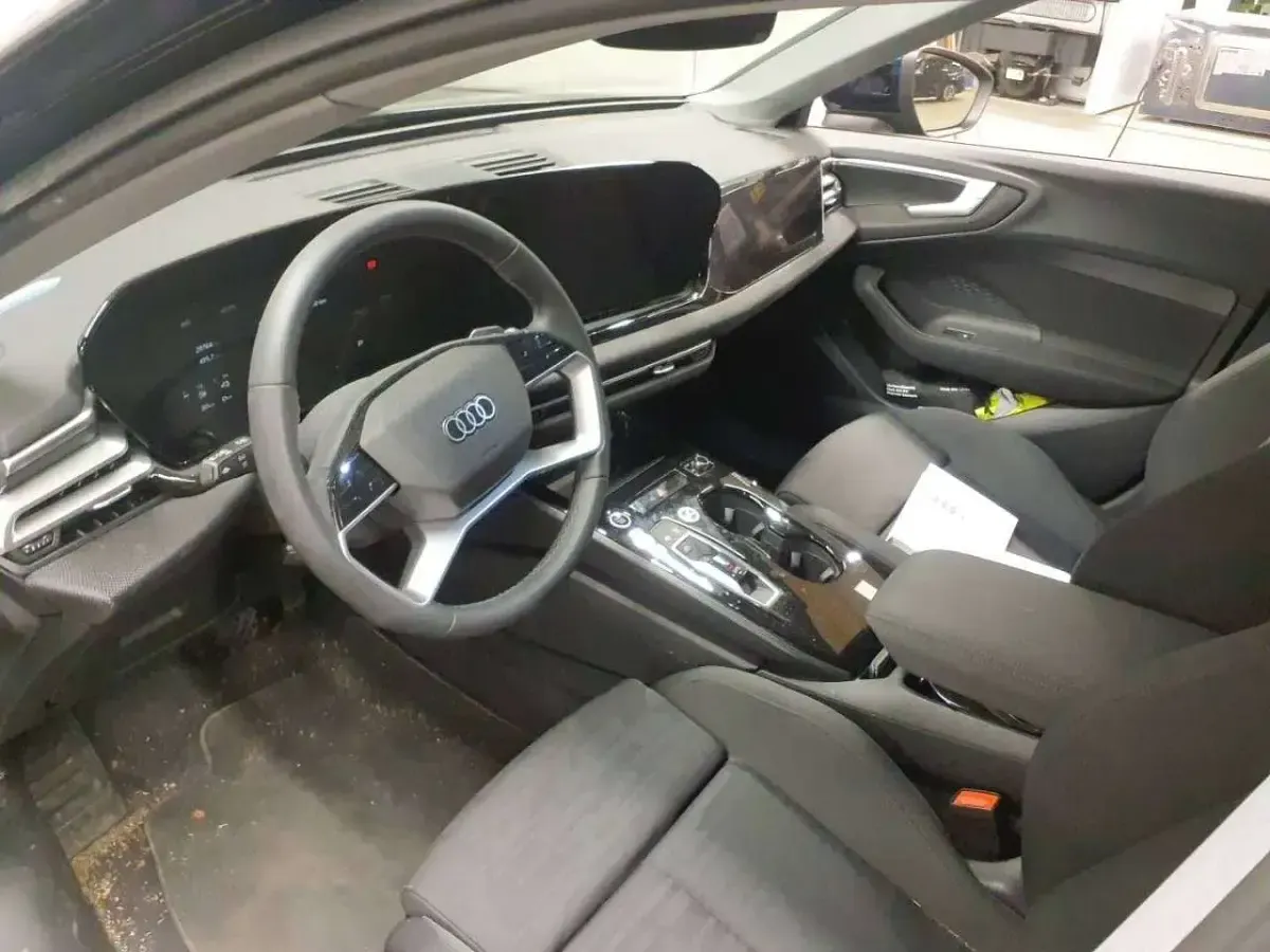 Gebraucht Audi A5 299 PS (219 kW) 2025 Firmamentblau metallic Kombi