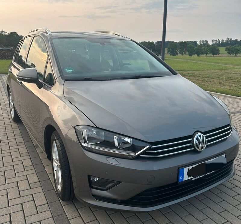 Grau Gebraucht 2014 VW Golf Sportsvan Comfortline Van / Kleinbus | 9.350 € (Guter Preis) - Bild 1/4