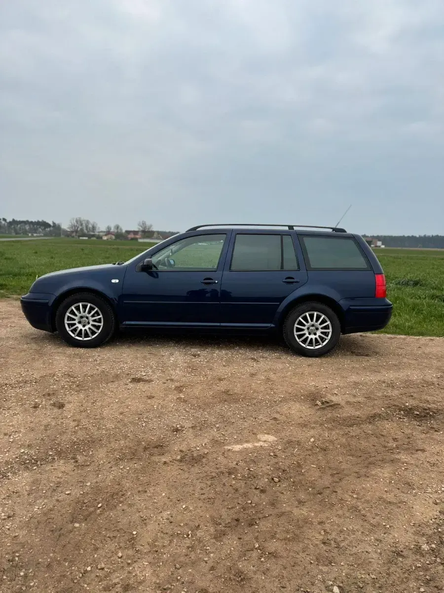 Gebraucht VW Bora 105 PS (77 kW) 2002 Blau Kombi
