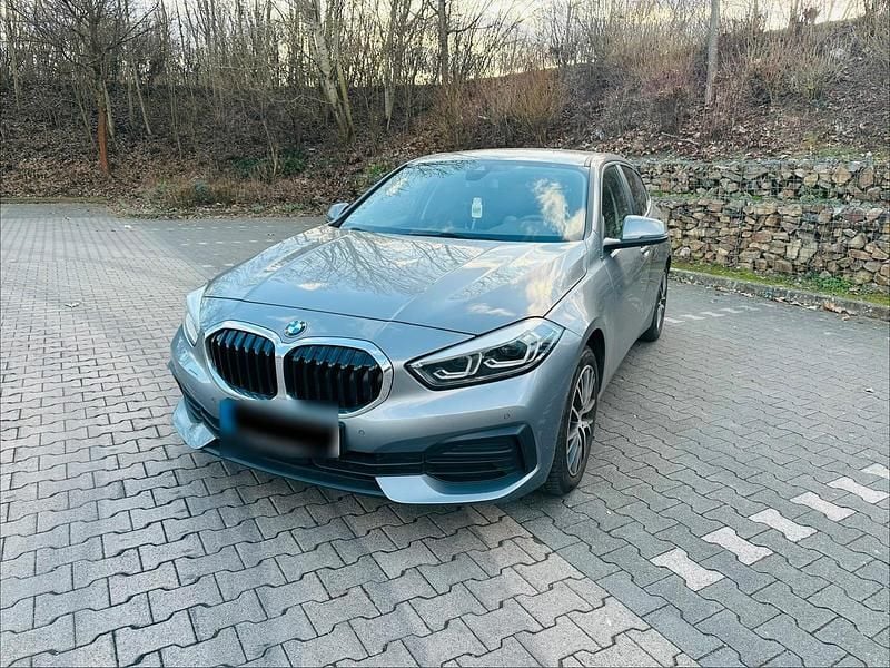 Gebraucht BMW 118 136 PS (100 kW) 2022 Grau Kleinwagen