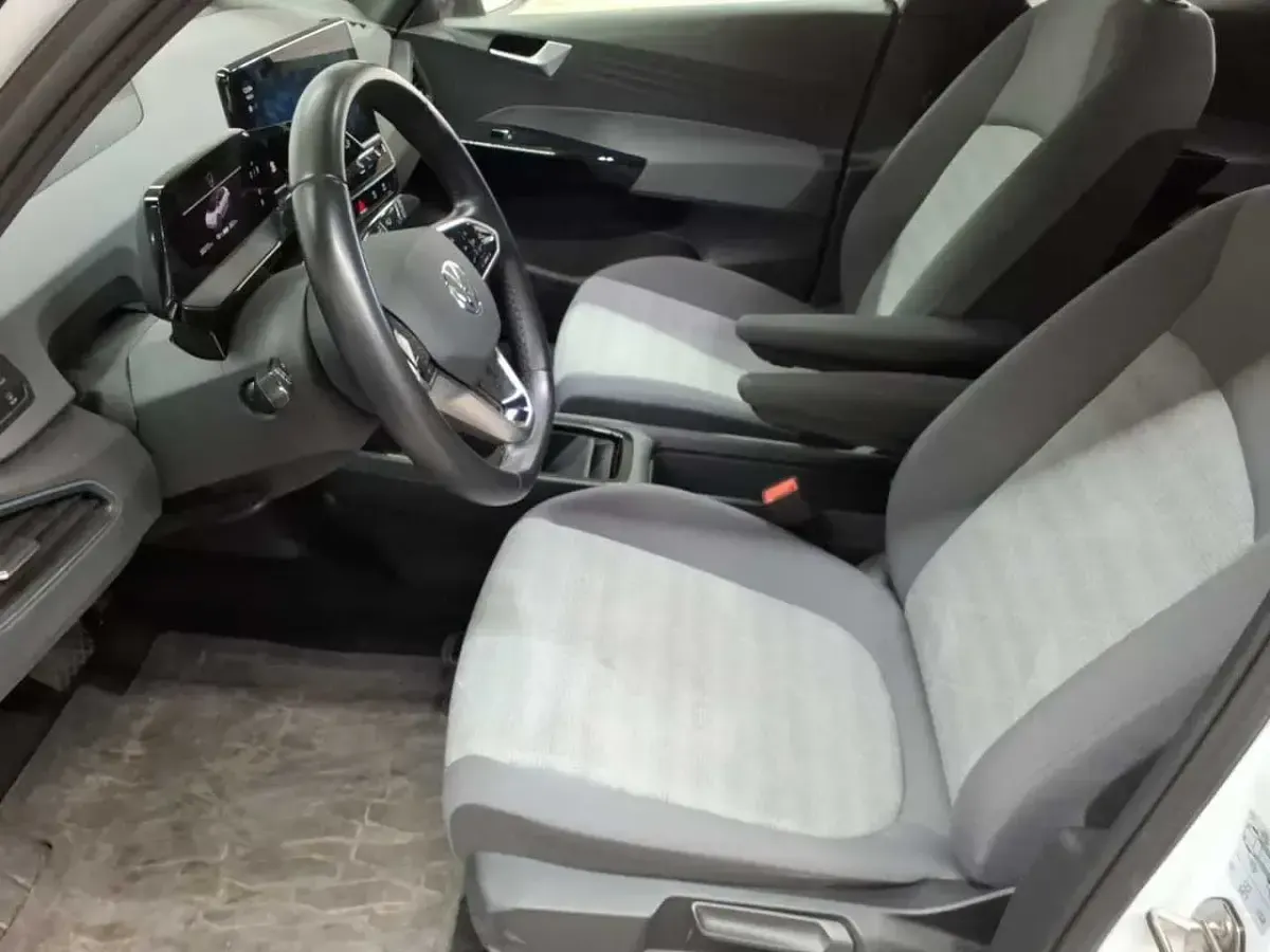 Gebraucht VW ID.3 Pro 100 kW (136 PS) 2022 Gletscherweiß metallic / schwarz Kleinwagen
