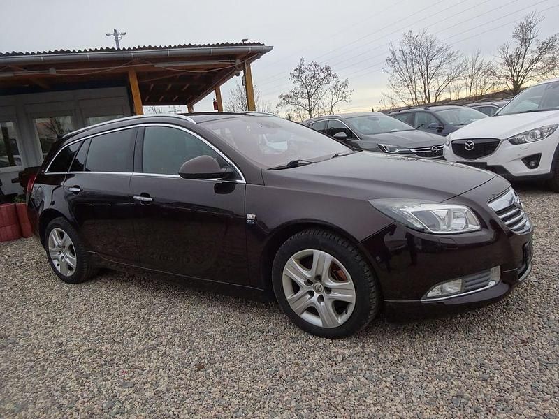 Gebraucht Opel Insignia Innovation 160 PS (117 kW) 2010 Braun Kombi