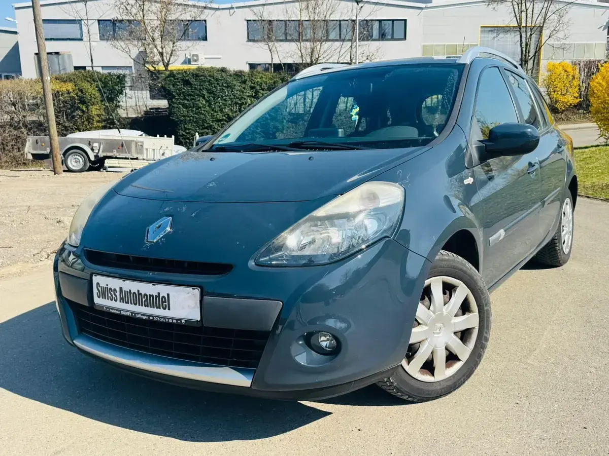 Second-hand Renault Clio IV 103 CP (75 kW) 2012 Gri Berlinǎ
