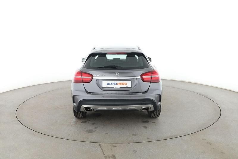 Usata Mercedes GLA200 Style 156 CV (114 kW) 2019 Grigio SUV