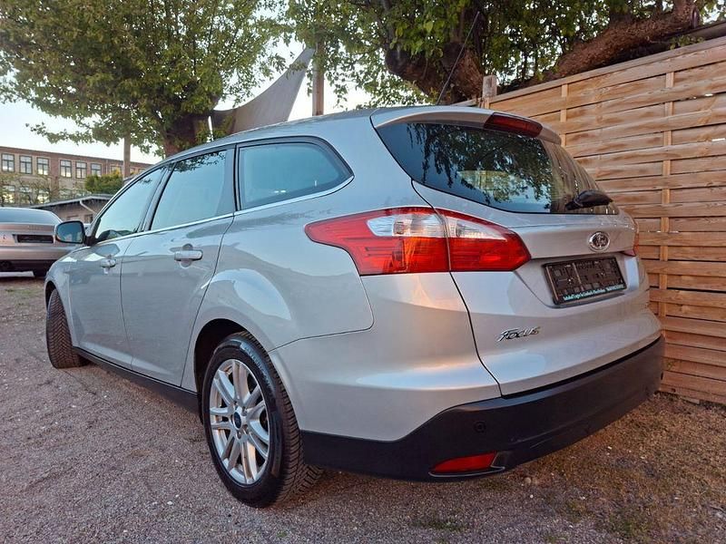 Brugt Ford Focus Titanium 125 HK (91 kW) 2013 Sølv Sedan