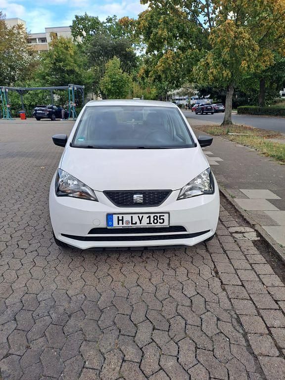 Weiß Gebraucht 2015 Seat Mii CONNECT Kleinwagen | 4.999 € (Guter Preis) - Bild 1/4