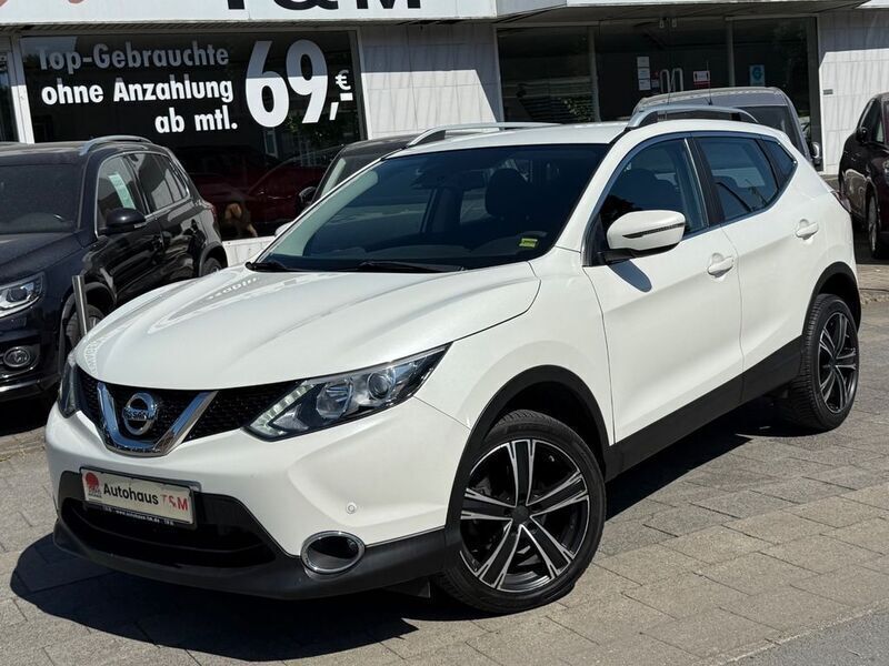 Weiß Gebraucht 2016 Nissan Qashqai Visia SUV | 12.999 € (Teuer) - Bild 1/4
