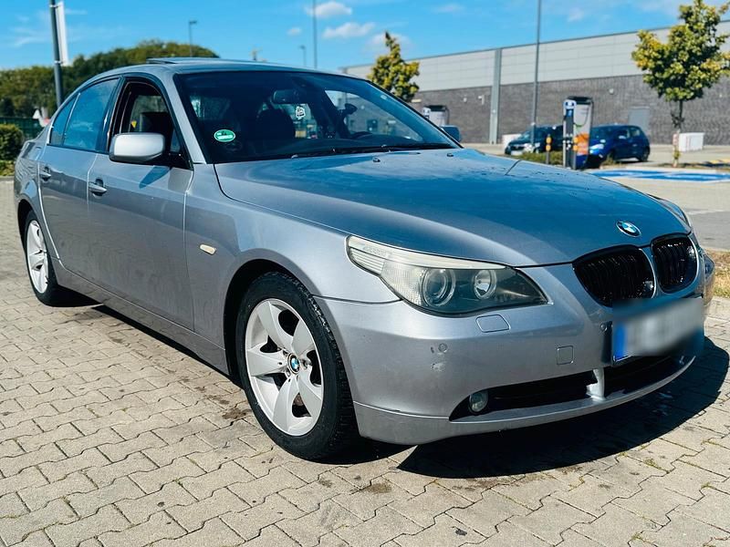 Grau Gebraucht 2004 BMW 525 Limousine | 3.500 € (Superpreis) - Bild 1/4