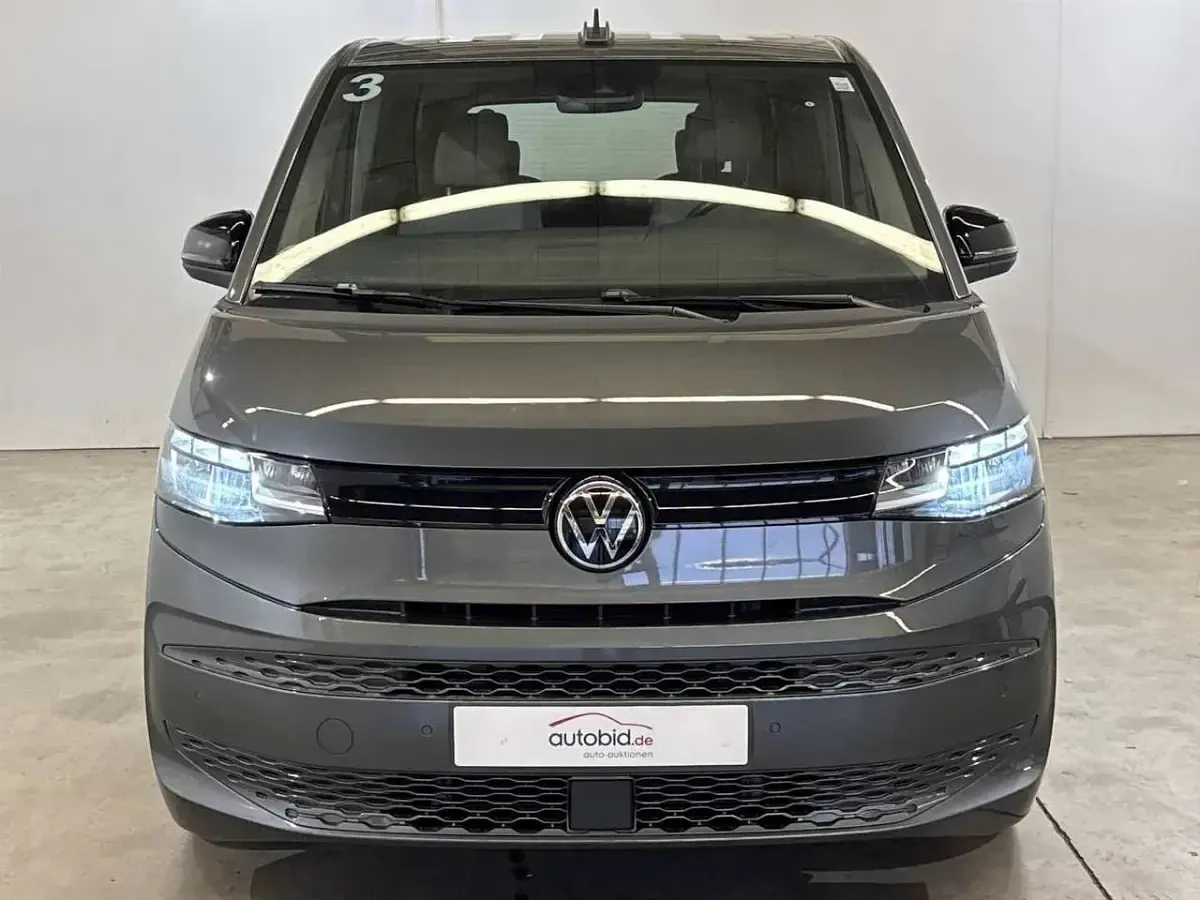 Begagnad VW T7 150 HK (110 kW) 2024 Grå Van