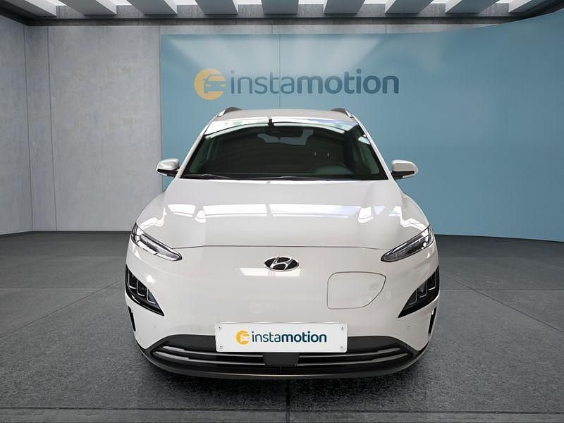 Weiß Gebraucht 2023 Hyundai Kona SUV | 21.399 € (Fairer Preis) - Bild 1/4